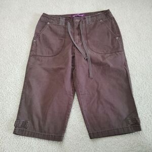 Gloria Vanderbilt Brown Capris